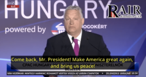 Hongaarse premier Orbán roept op tot terugkeer van Trump om vrede te brengen in Europa en ‘Make America Great Again’ (video)