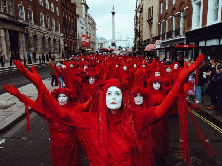 Red Rebellions ‘Funeral For Nature’ vindt dit weekend wereldwijd plaats