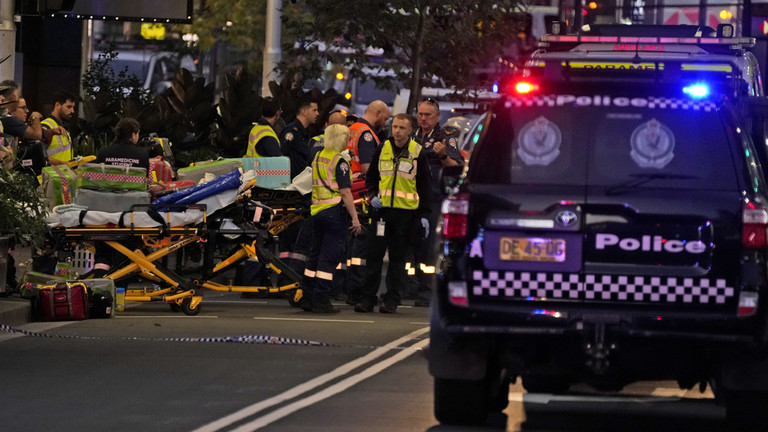 Meerdere doden bij steekpartij in winkelcentrum in Australië (VIDEOS)